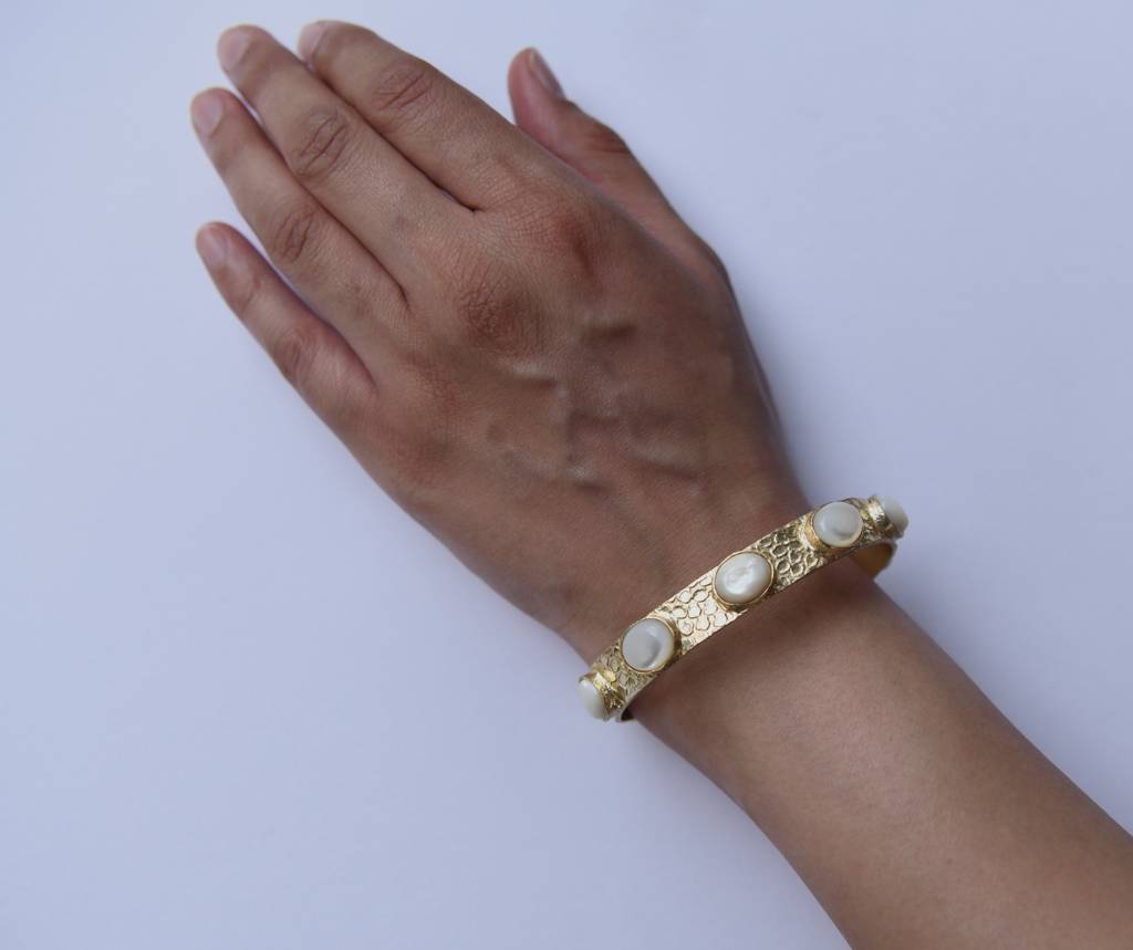 Emily Mother-Of-Pearl Cuff : GRB45