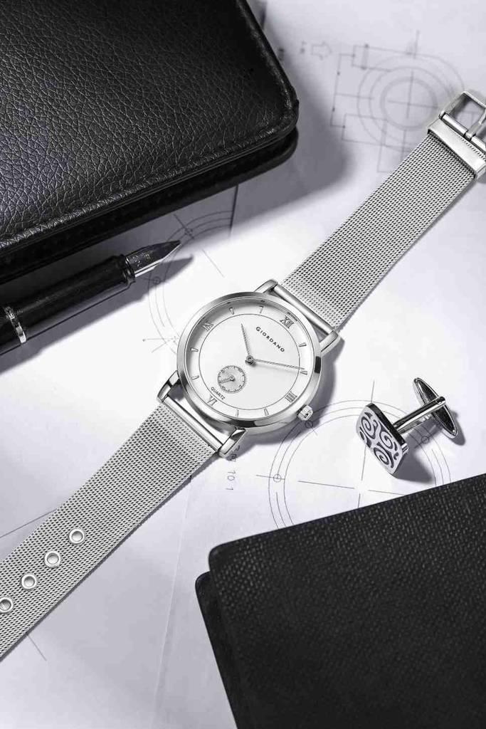 Giordano Classic Analog Quartz Watch For Men Â Mesh Metal Strap, Minimalist Dial With Roman Numerals, Slim Ele : GZ-50186-22