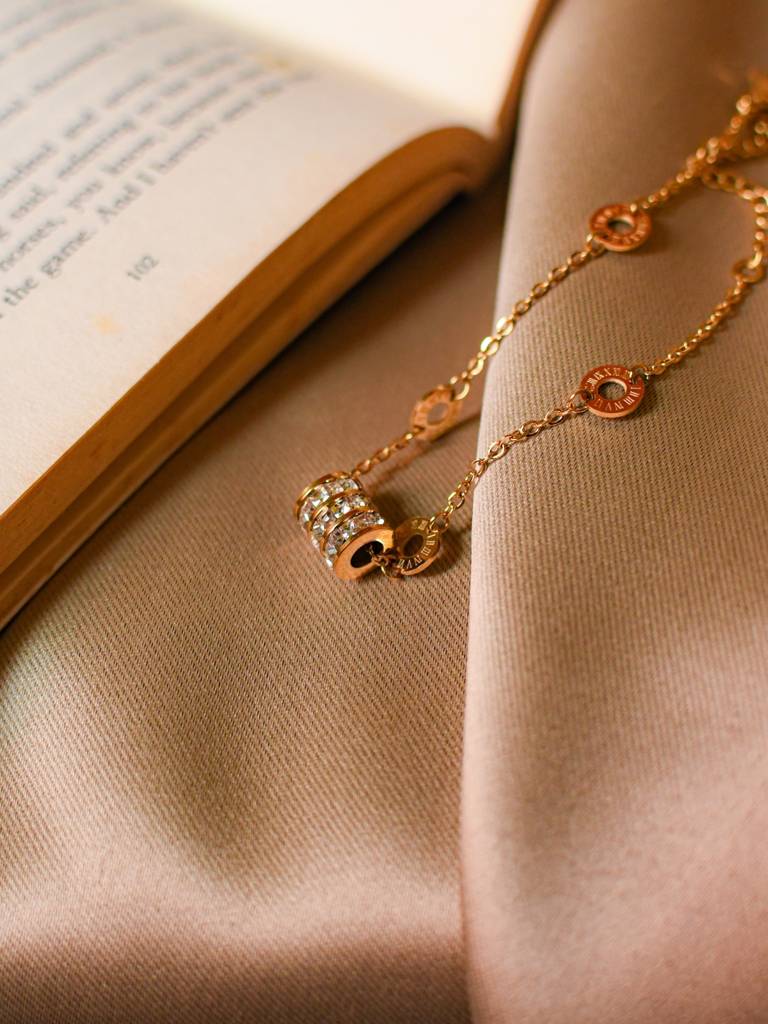 Emily Chain Bracelet : ATCB527ECB