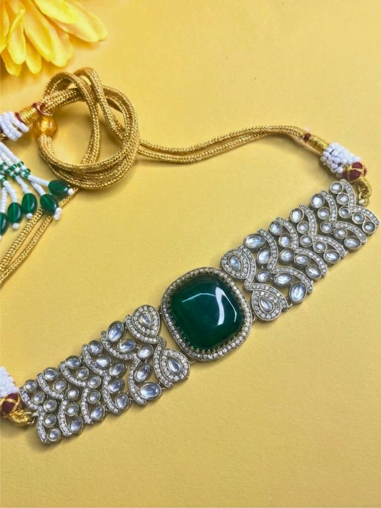 Gold-Plated Green Stone Traditional Kundan Choker Jewellery Set : VI26JSKU100009