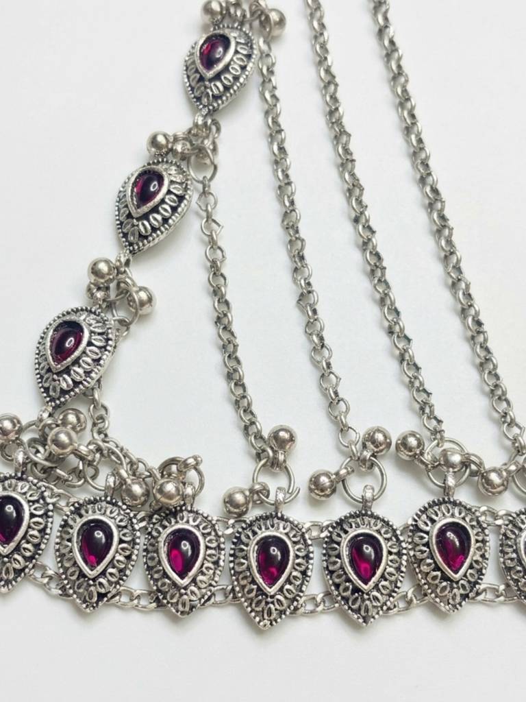 Women Oxidised Silver-Plated Pink Kundan Stone-Studded Layered Anklet With Toe Ring : VI26ANK10004