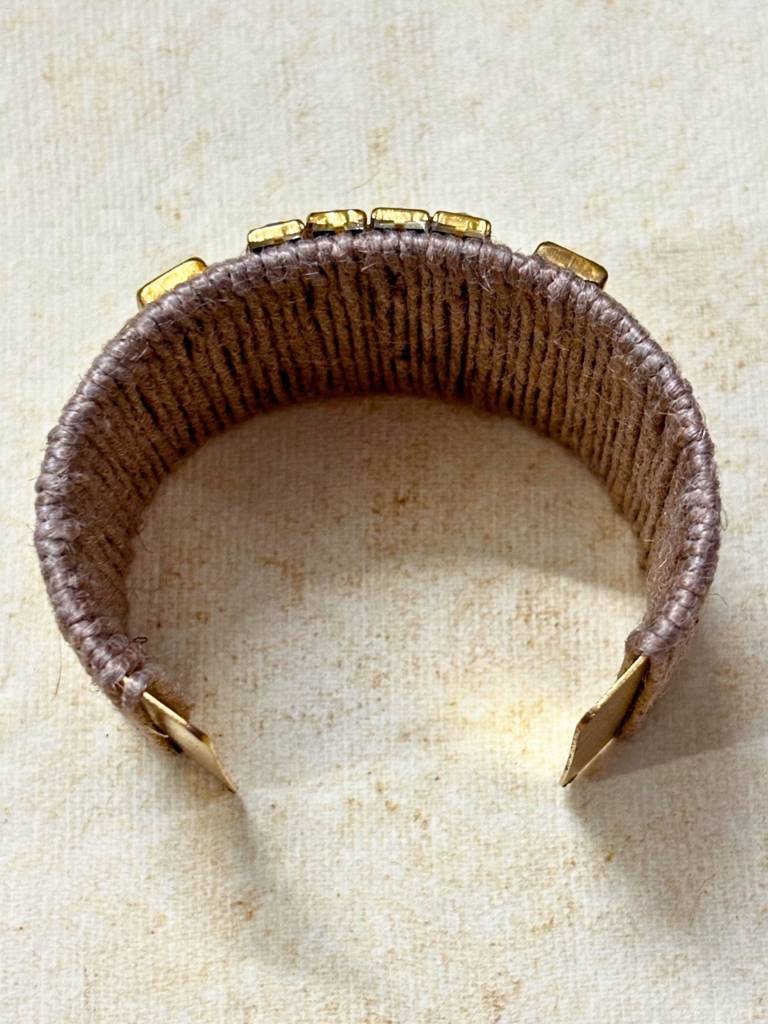 Gold-Plated Ad And Kundan Studded Statement Cuff Bracelet : VI26BC100040