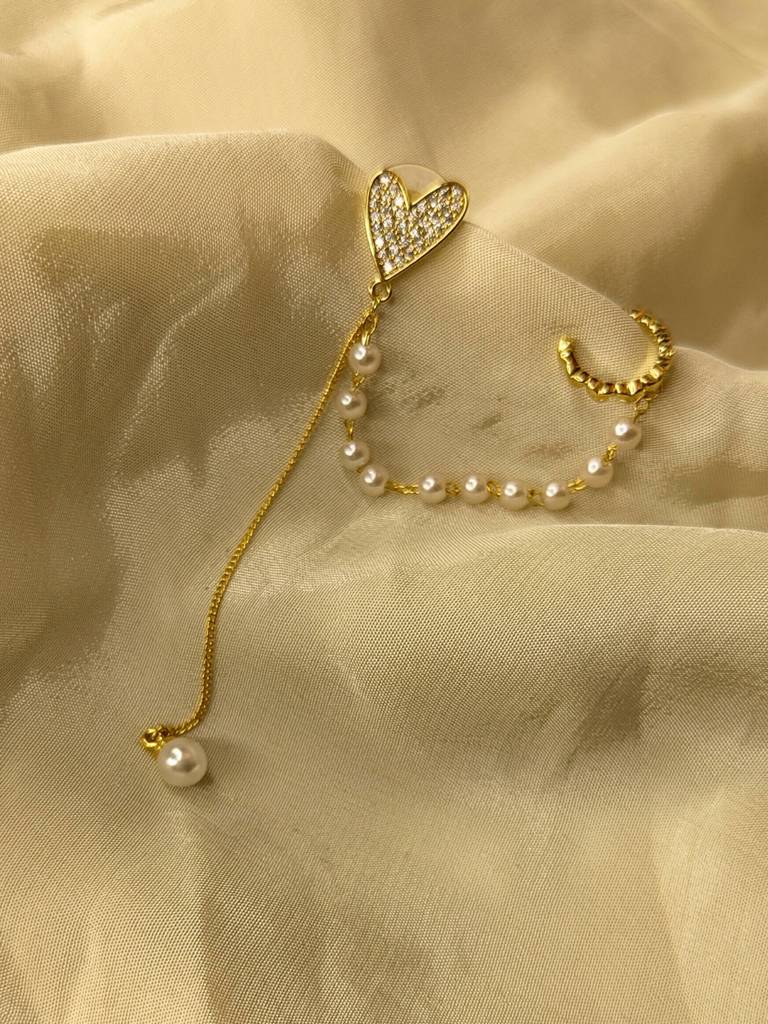 Heart Single Ear Cuff With Pearl Hanging : S925E375HSEP