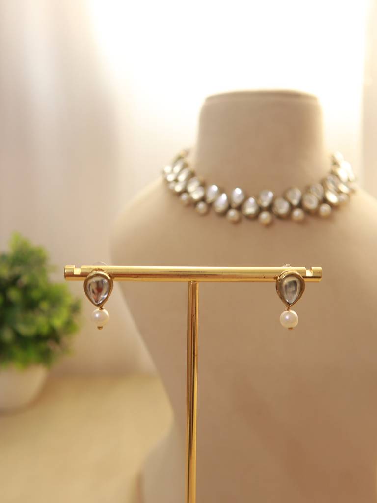 Mystic Harmony - Kundan And Pearl Necklace Set - Small : PAN08A