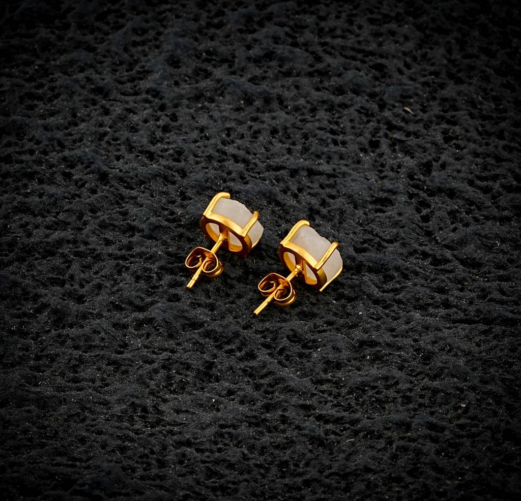 Natural Uncut Moonstone Gemstone Studs : NAGE24