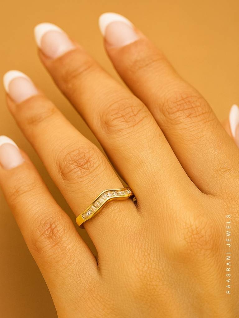 Elegant Zigzag Gold Ring Â Stainless Steel, Ad Studded, Size 7 : ATR546ZSR