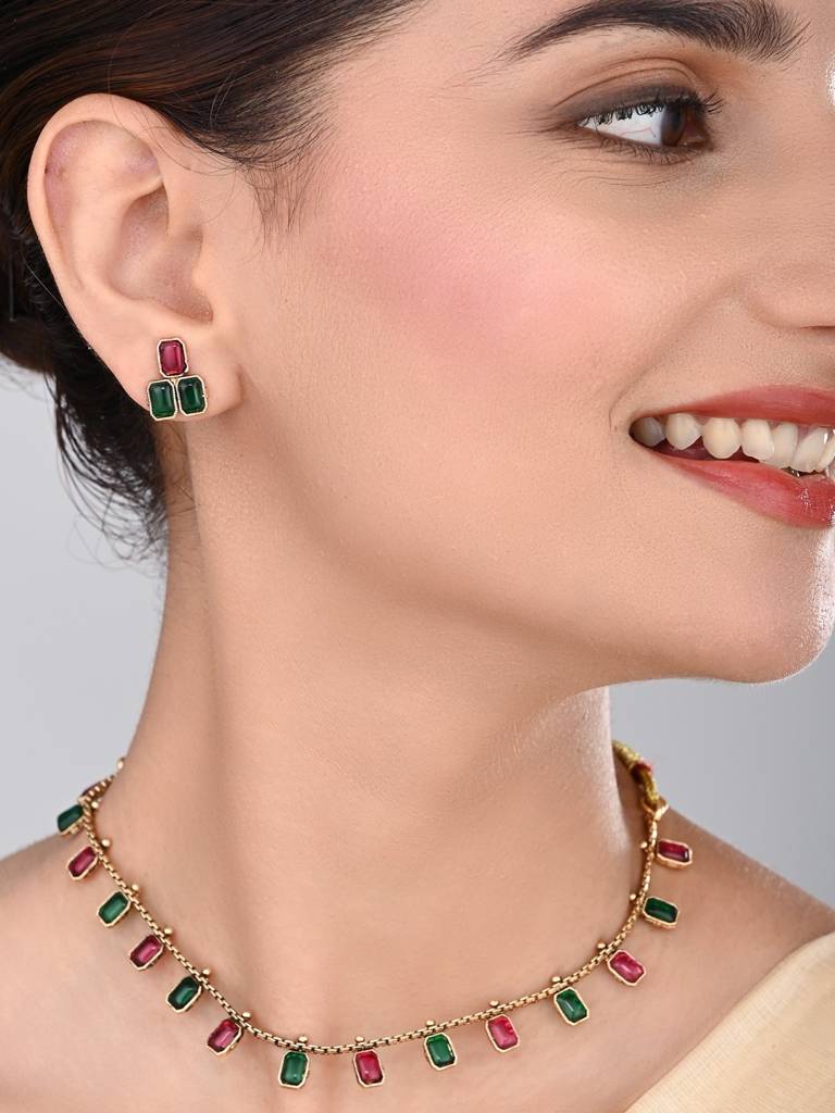 Gold Plated Delicate Necklace Set : S24MRNKS489MLT
