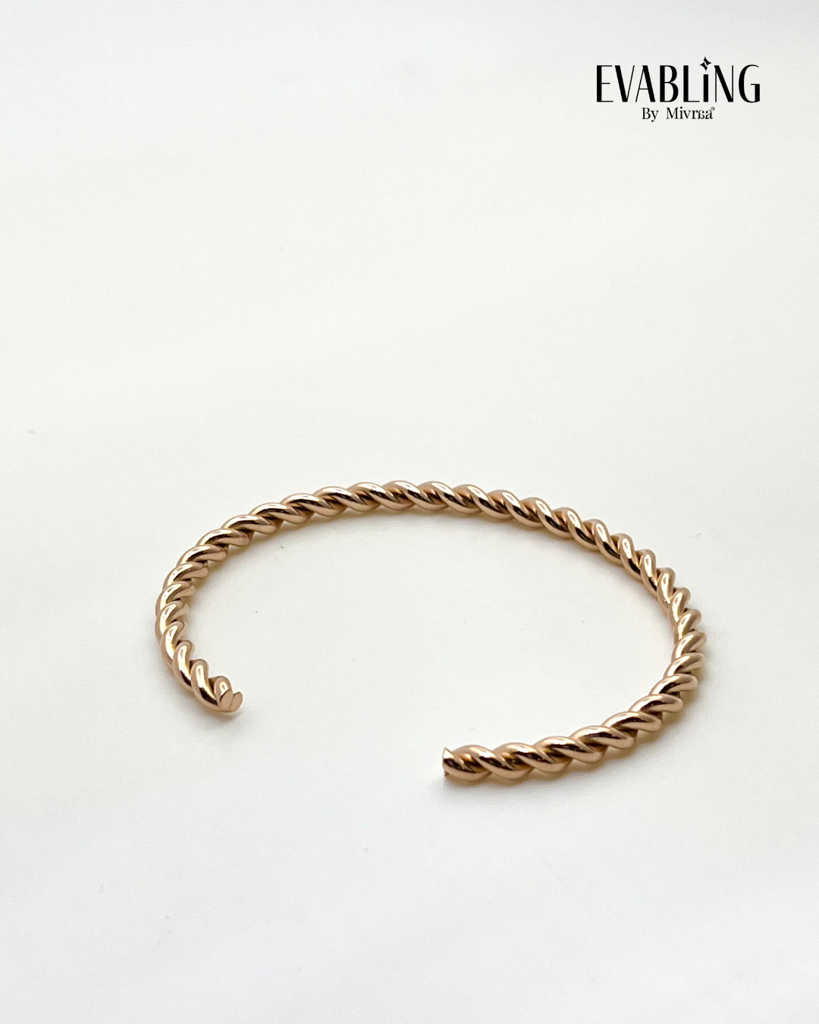 Twisted Cuff Bracelet : EBB3