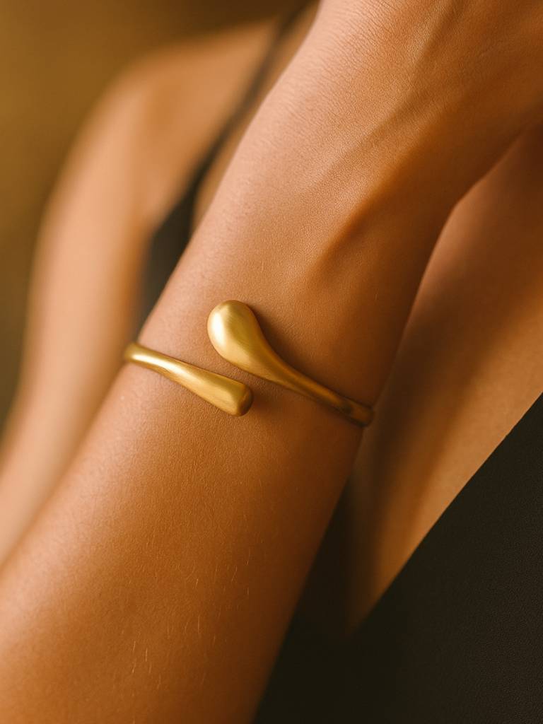 Modern Open Cuff In 18K Matte Gold Â Luxe & Skin Friendly : ATB593MB2W