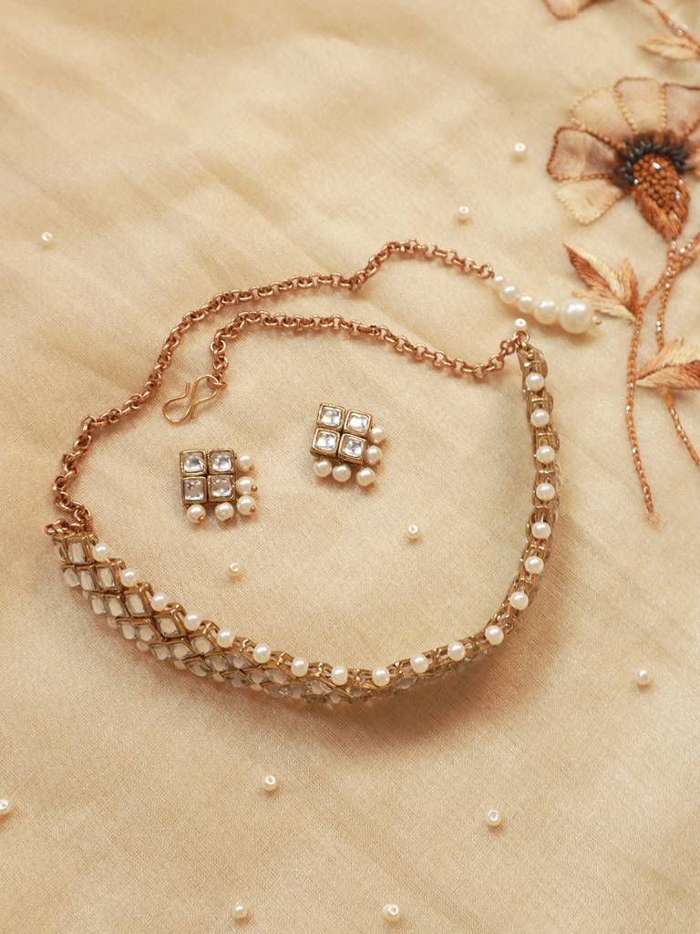 Golden Grid - Kundan And Pearl Choker Necklace Set : PAN17KUCOMBO