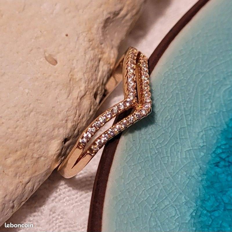 Gold-Plated V-Shape Cz Ring – Adjustable Chevron Ring For Women : AST-RIN-0066