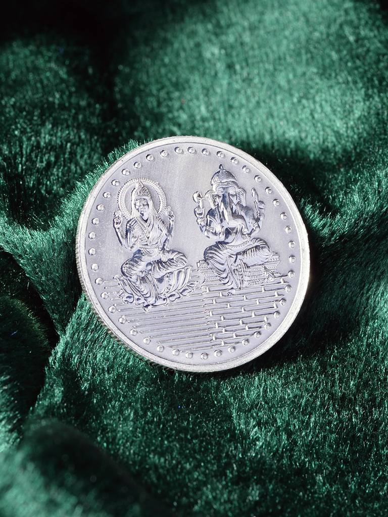Laxmi Ganesh 10 Gram 999 Round Silver Coin : SJSC5001