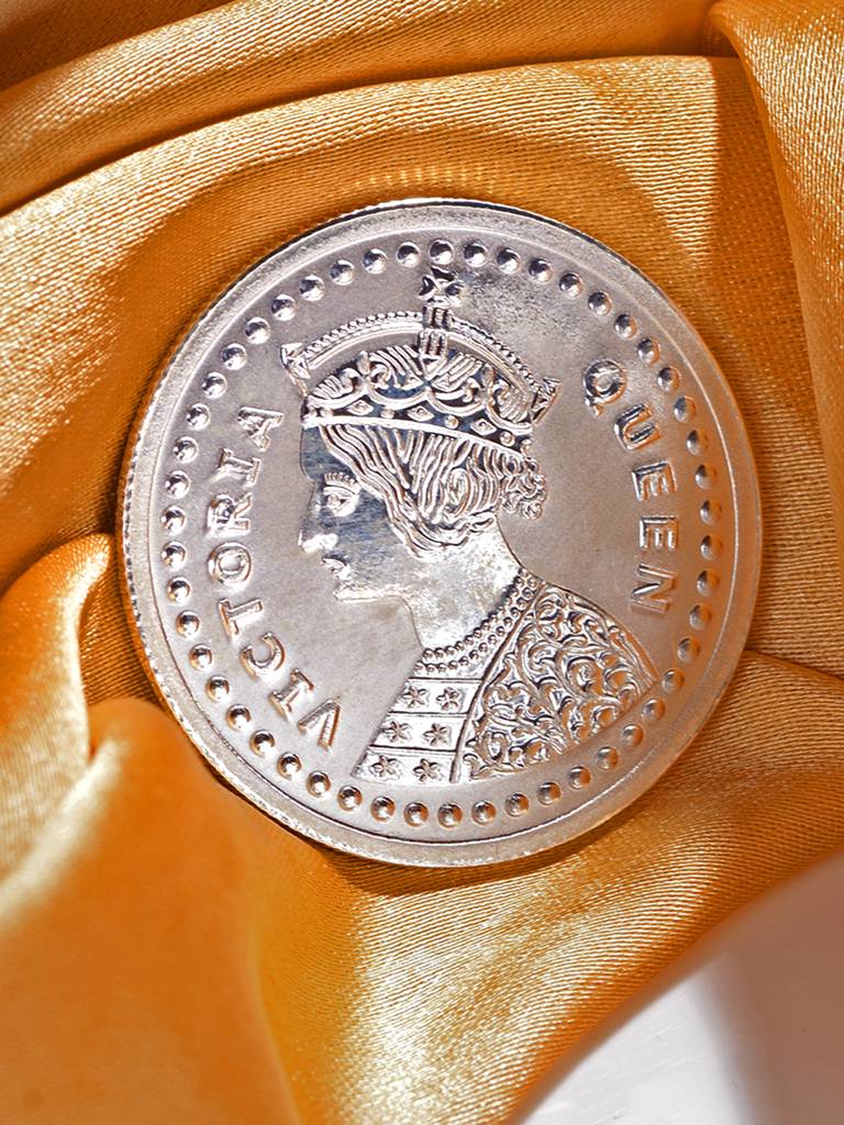 Queen Victoria 10 Gram 999 Round Silver Coin : SJSC5006