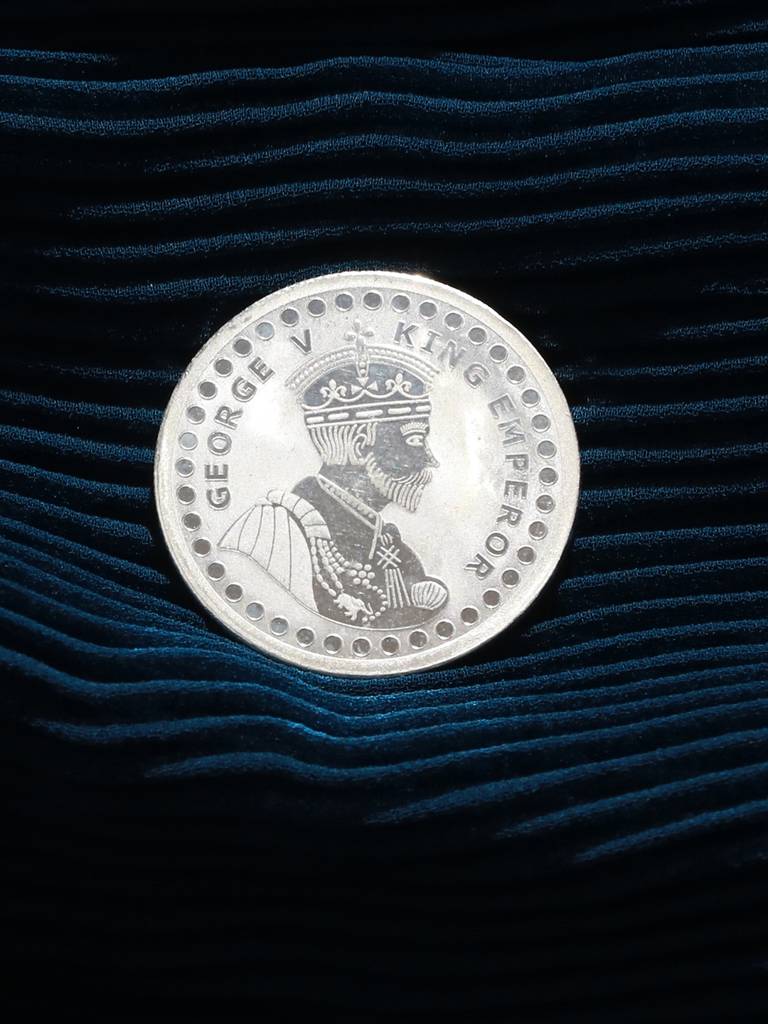999 Silver King George Round 10 Gm Silver Coin : SJSC5008