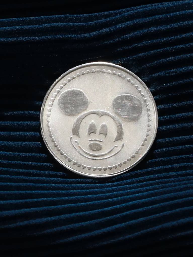 Mickey Mouse 10 Gram 999 Round Silver Coin : SJSC5014