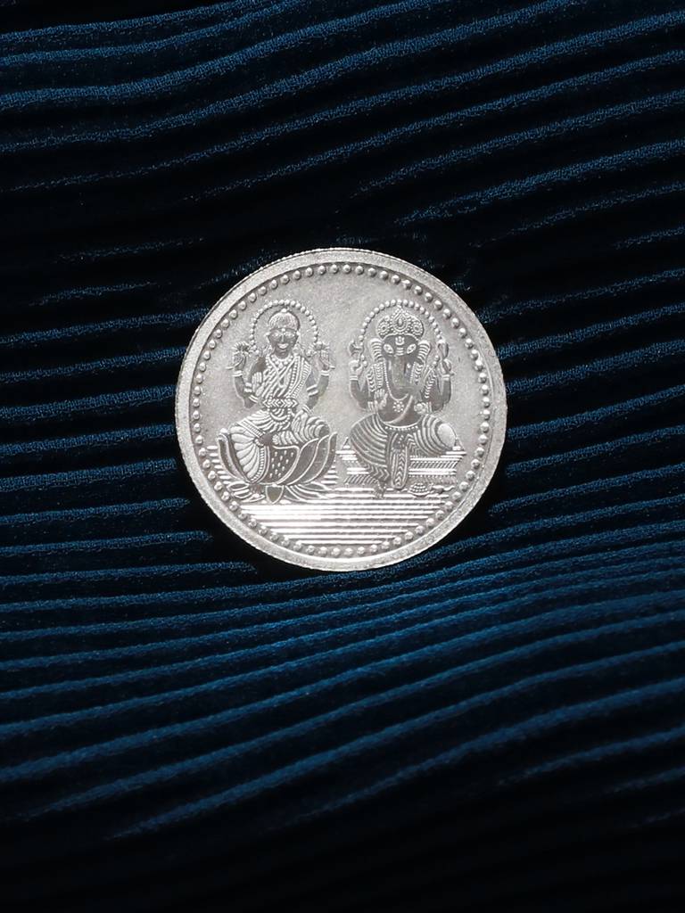 999 Silver Maa Laxmi & Lord Ganesha 5 Gram Silver Coin : SJSC5015