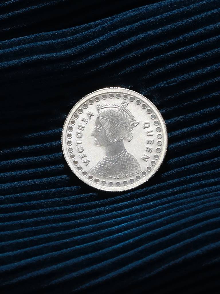 999 Silver Empredd Victoria 5 Gram Silver Coin : SJSC5017