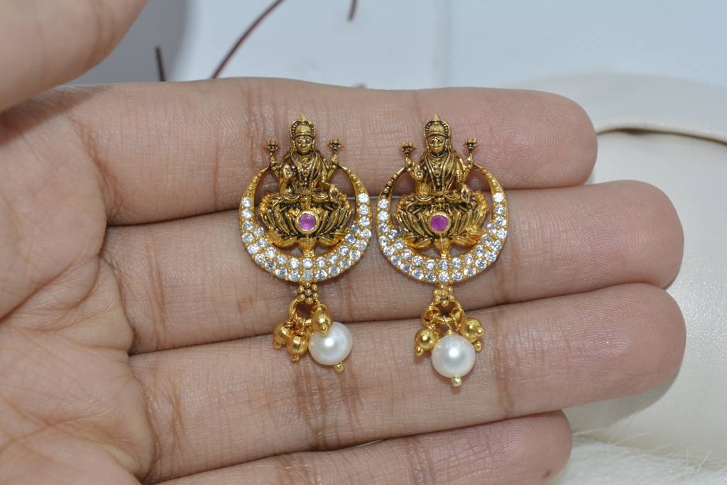 Golden Laxmi Bliss Earrings : 501