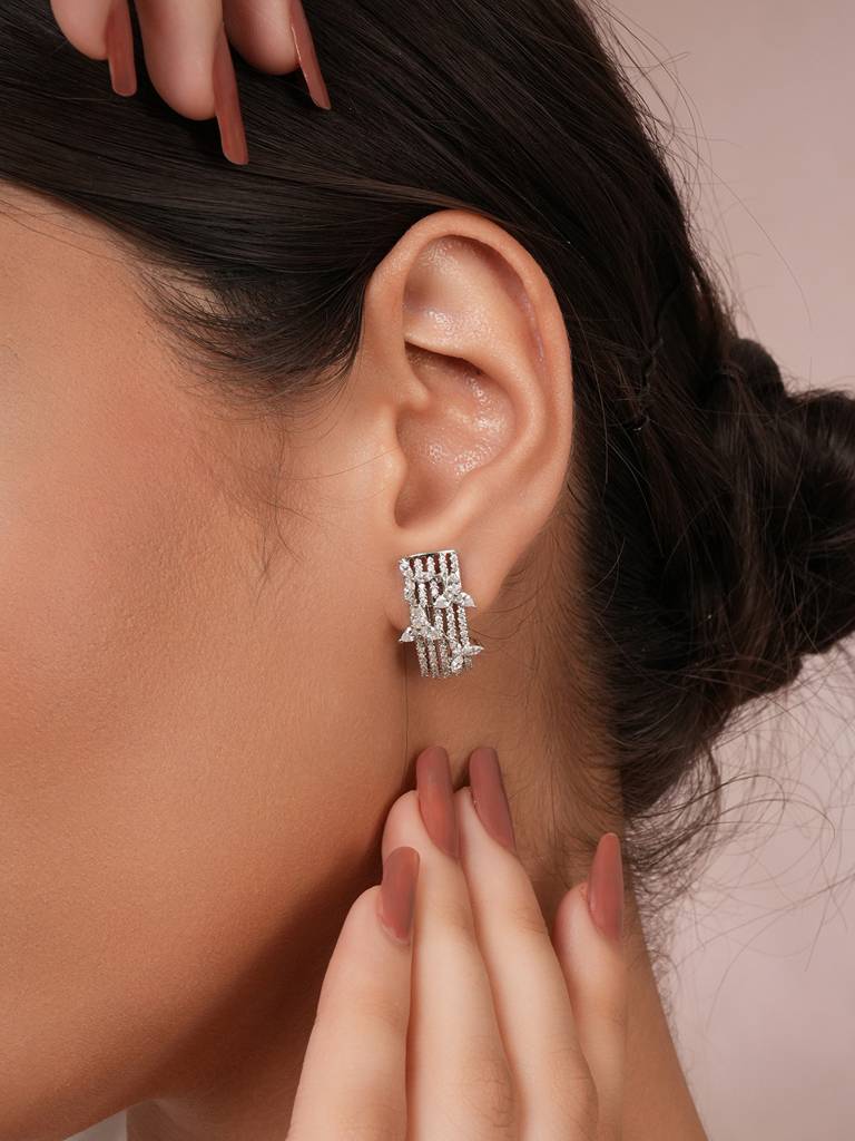 925 Sterling Silver Cz Floral Bali Studds Earrings : AGER5102