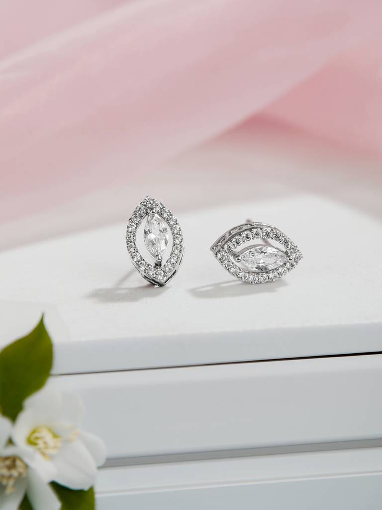 Eternz Certified Jewellery - Saraf RS Jewellery925 Sterling Silver Cubic Zirconia Oval Marquis Studds Earrings (One Size)