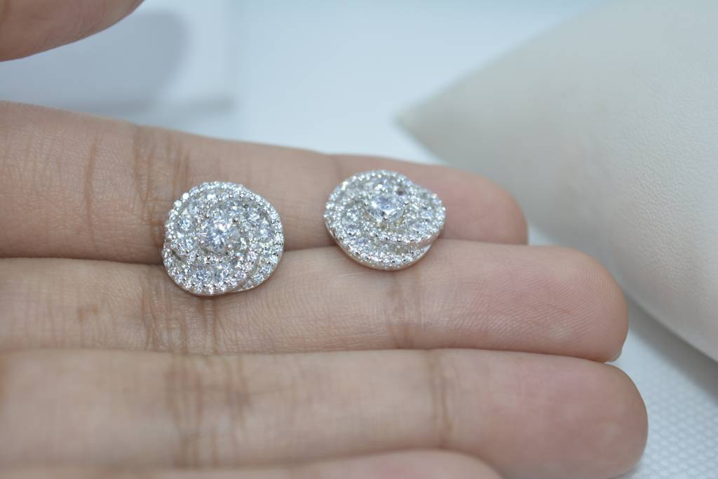 Twisted Charm Earrings : 516