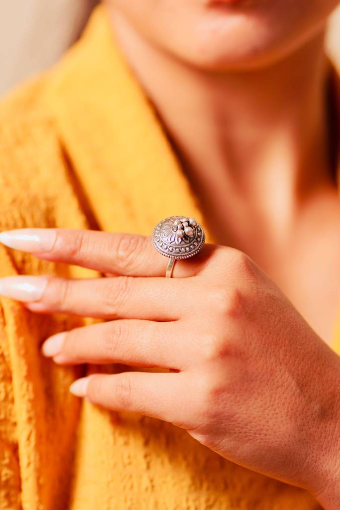 Anokhi Floral Ghungri Dome Ring : KR065