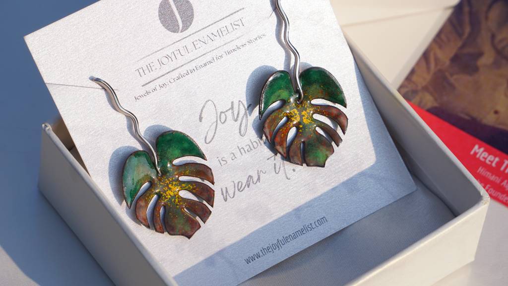 Blooming Monstera Danglers : TJE20039E