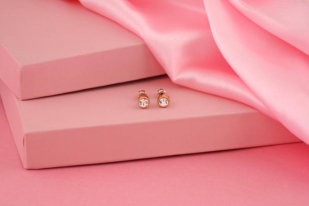 Estele Gold Plated Solitaire Stud Earrings With White Crystals For Girls/Women : 5228-ERER