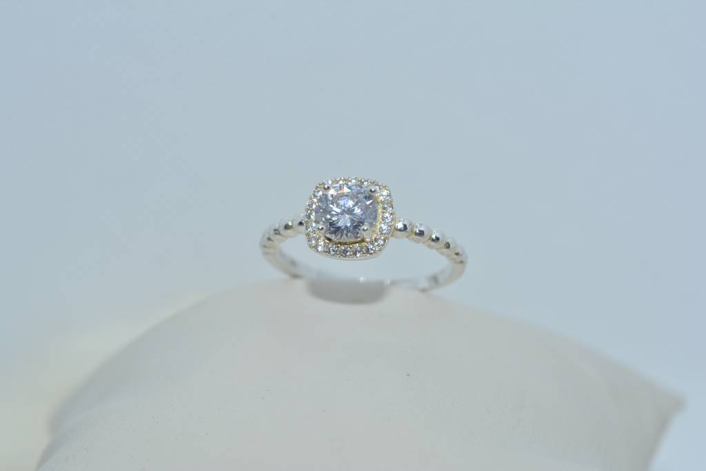 Luminous Elegance Ring : 524