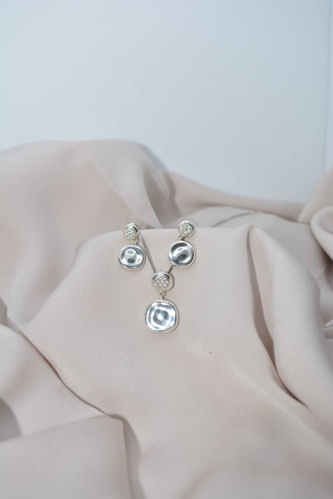 Circular Elegance Pendant Set : 526