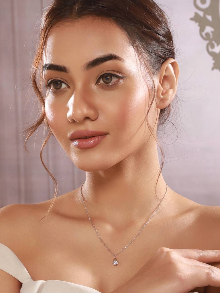 925 Sterling Silver Tear Drop Shaped Solitaire Zircon Pendant Necklace & Chain : AGLK5300