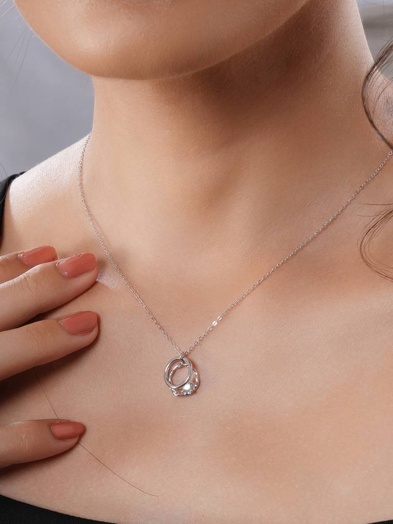 925 Sterling Silver Hearty Circle Of Love Minimal Necklace & Chain : AGLK5301