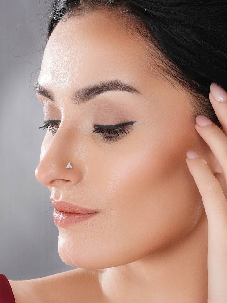 925 Sterling Silver Triangle Shaped Ad Embellished Solitaire Shiny Nose Pin : AGNT5329