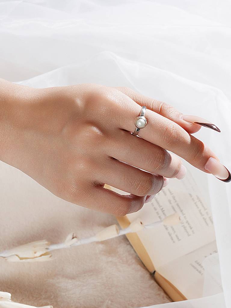 925 Sterling Silver Freshwater Pearl Studded Minimal Adjustable Band Finger Ring : AGRG5346
