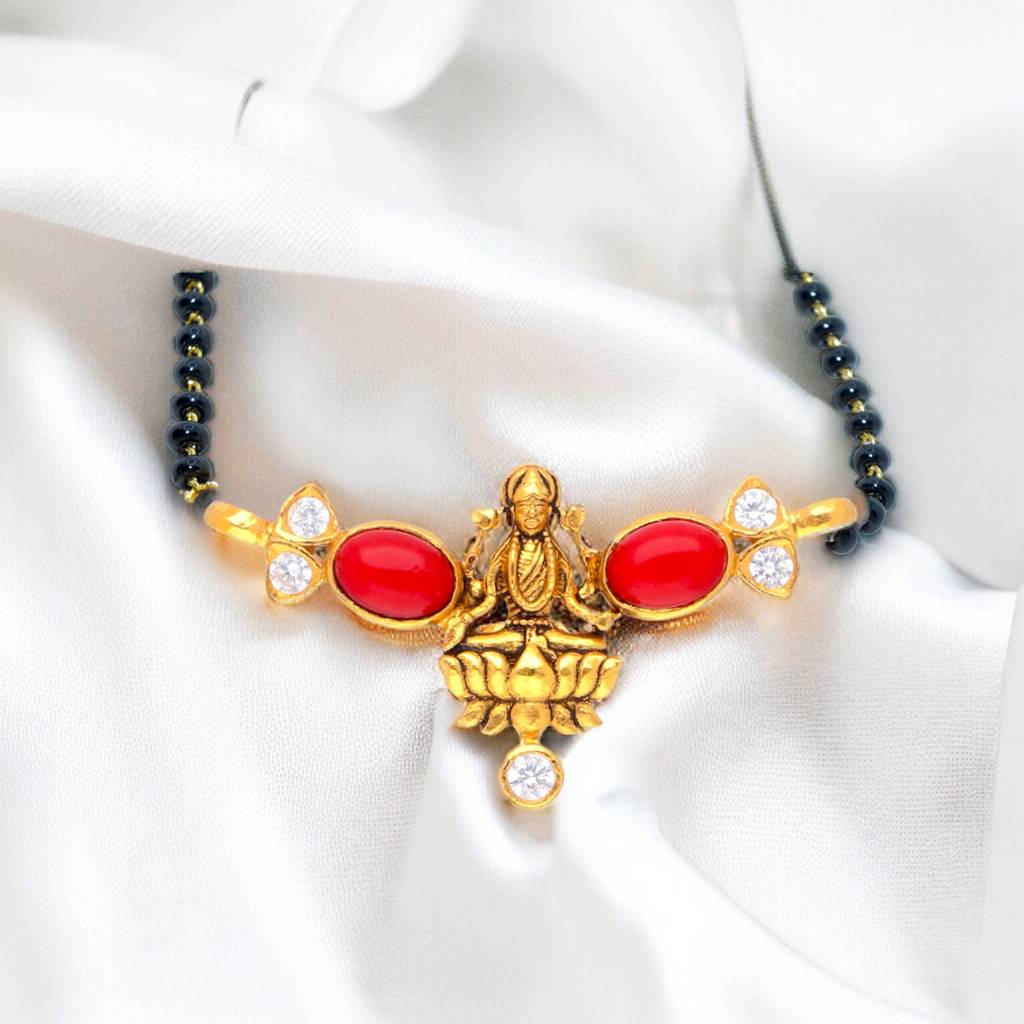 Radiant Red Laxmi Pendant : 537