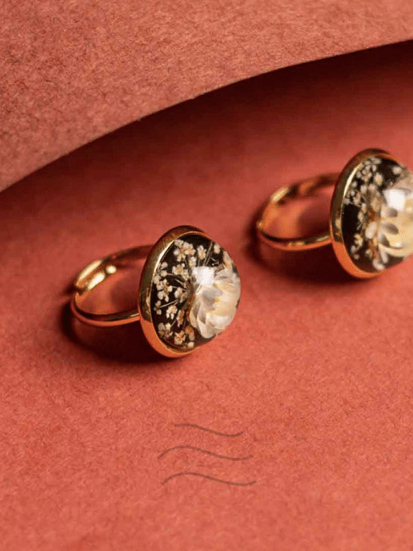 Enchanted Orb Ring : LA-FF-R-EOR-S1
