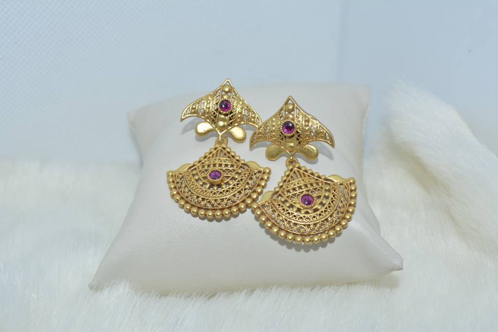 Golden Blossom Earrings : 550