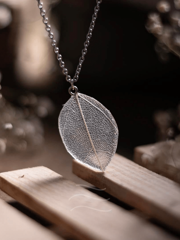 Avery - Fairy Leaf Necklace : LA-FF-AF-03