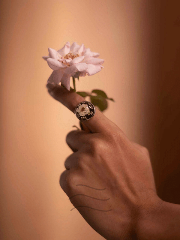 Enchanted Orb Ring : LA-FF-R-EOR-S1