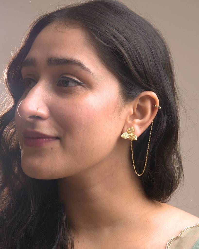 Zoya Flower Studs + Anvi Amethyst Earcuff Gift Set : EBZFS-AC