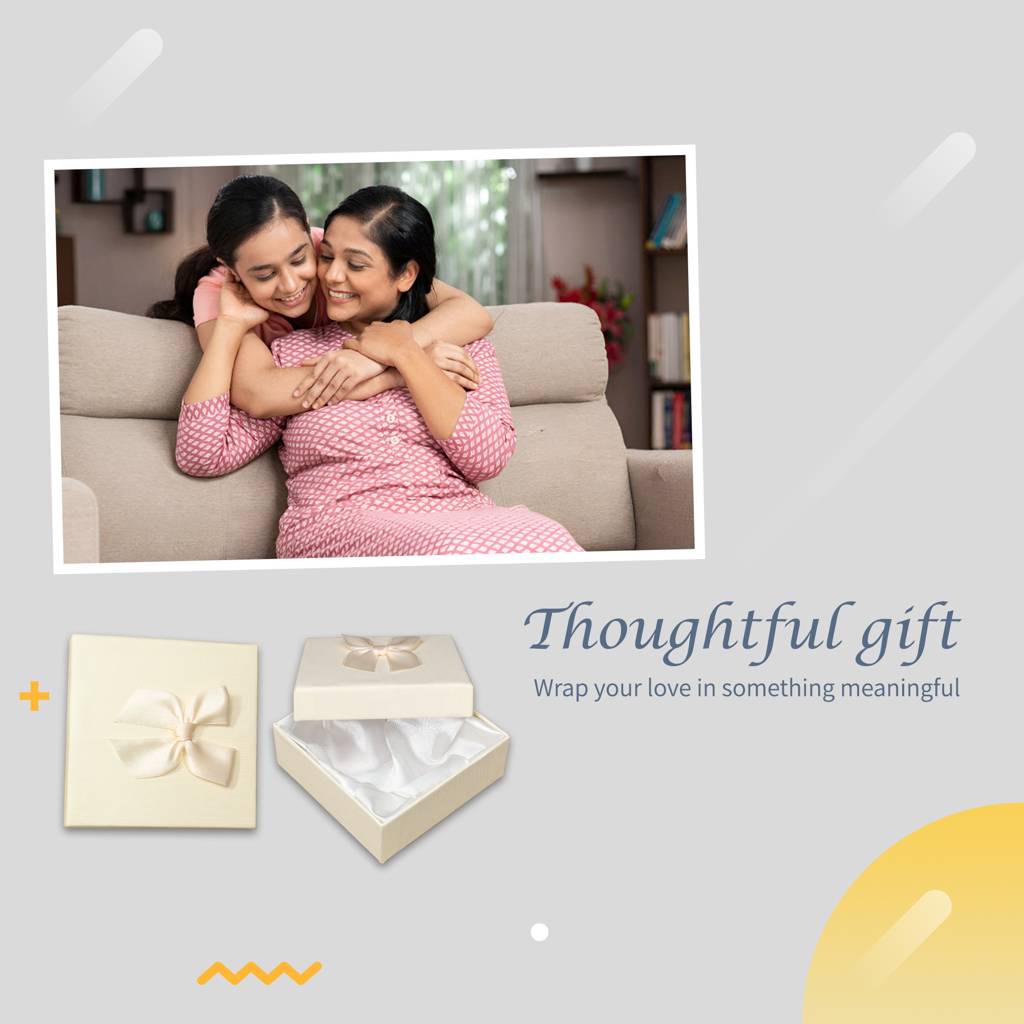 Gold-Plated Hearts Stainless Steel Charm Bracelet : HSbrbr0IDSM0018