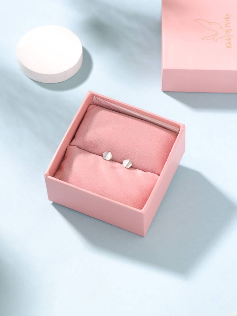 Kicky And Perky 925 Sterling Silver Mop Silver Stud Earring : VSILIJE026_S