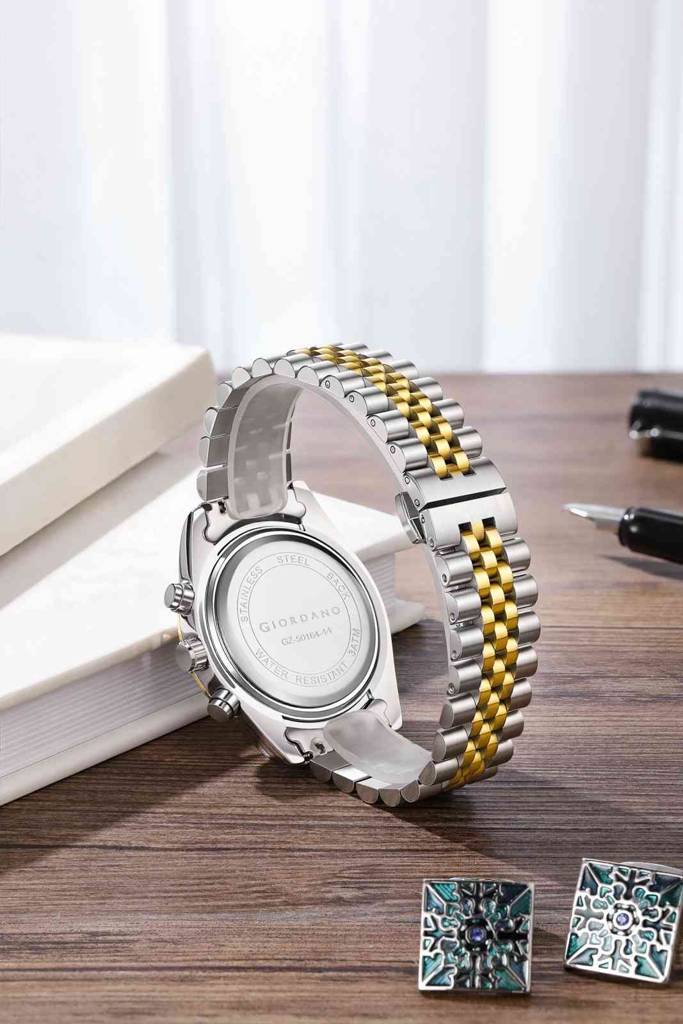 Giordano Chronograph Analog Watch For Men – Textured Bezel, Luminous Index Markers, Stainless Steel Strap & Date : GZ-50164-44