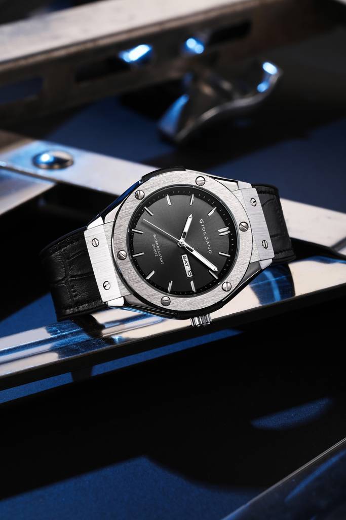 Giordano Casual Analog Watch For Men With Leather Band, Day-Date Function And Quartz Movement : GZ-50142-02