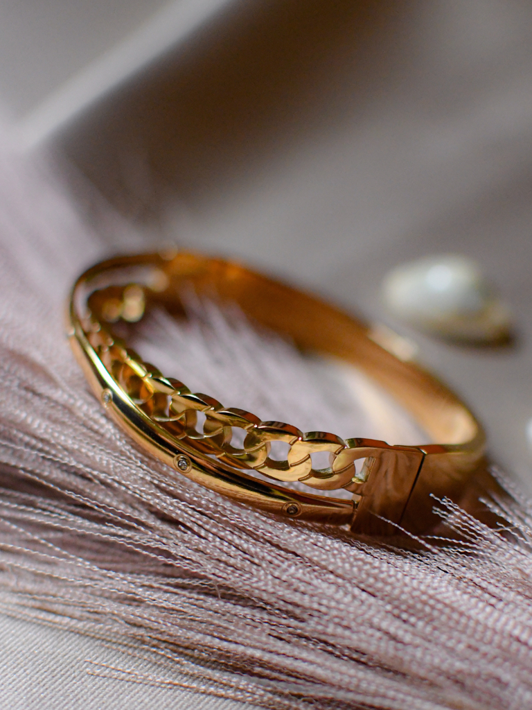 18K Gold Plated Chain Cuff With Cz Stones Â Skin Safe & Chic : ATB584DCB