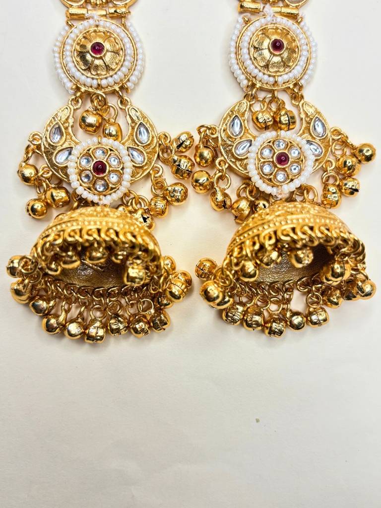 Gold-Plated Kundan And Stone Long Chandbali Jhumka Earrings : VI26EROX100343