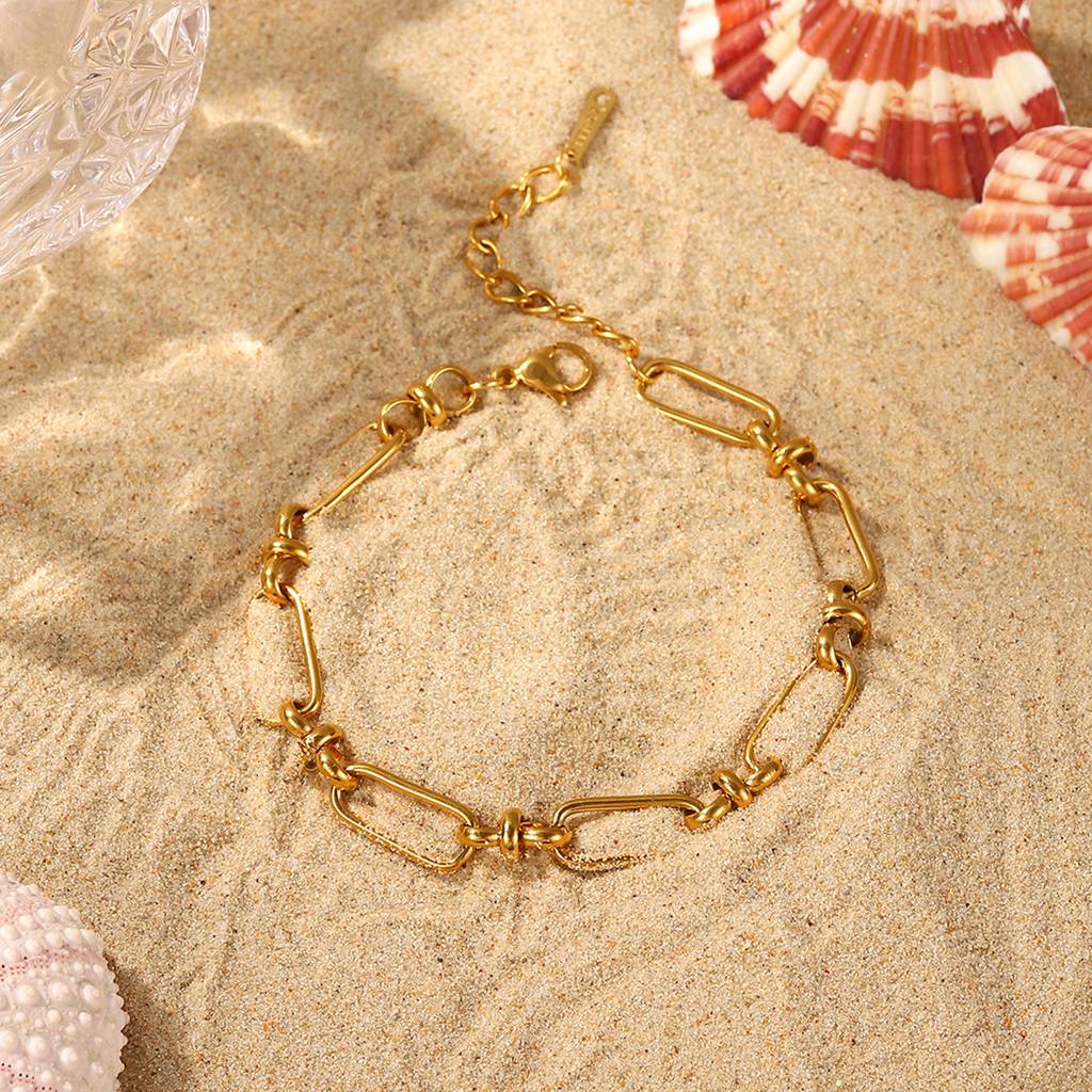 Safety Pin Chic - Gold Loose Bracelet : SafetyPinChic-GoldLooseBracelet-JD-BR-LG-10