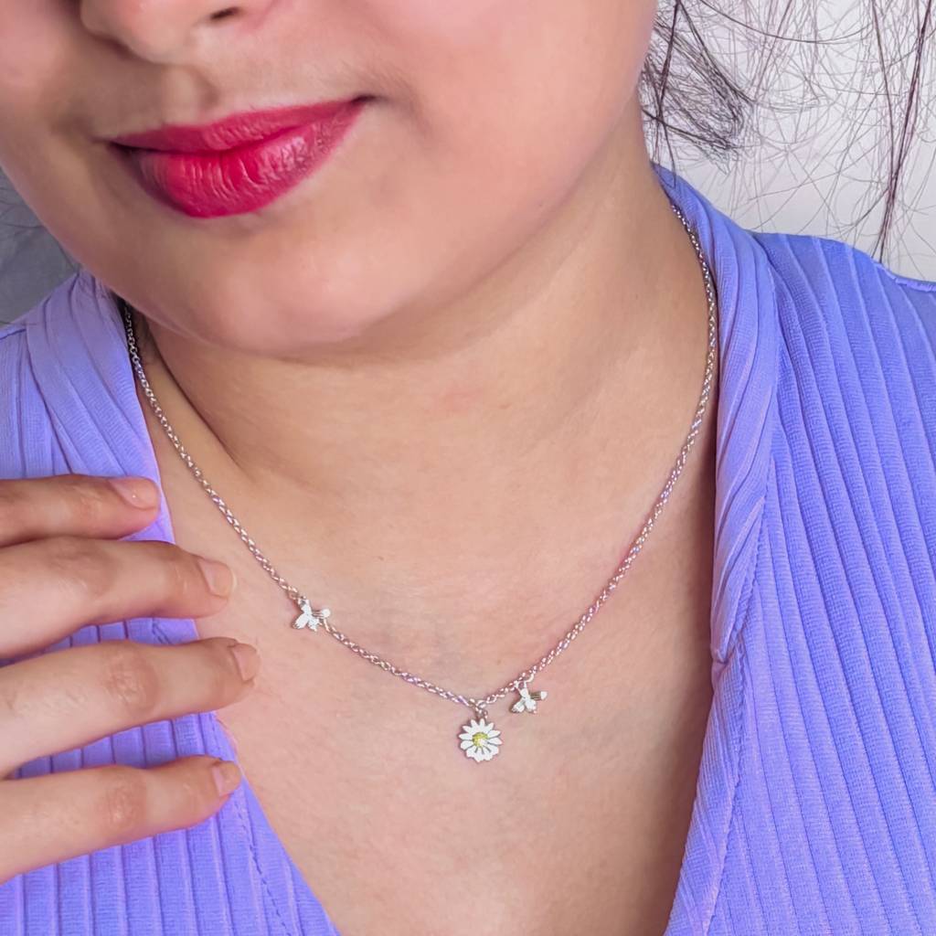 925 Silver Daisy Flower Necklace : IS-NC-PC-1162