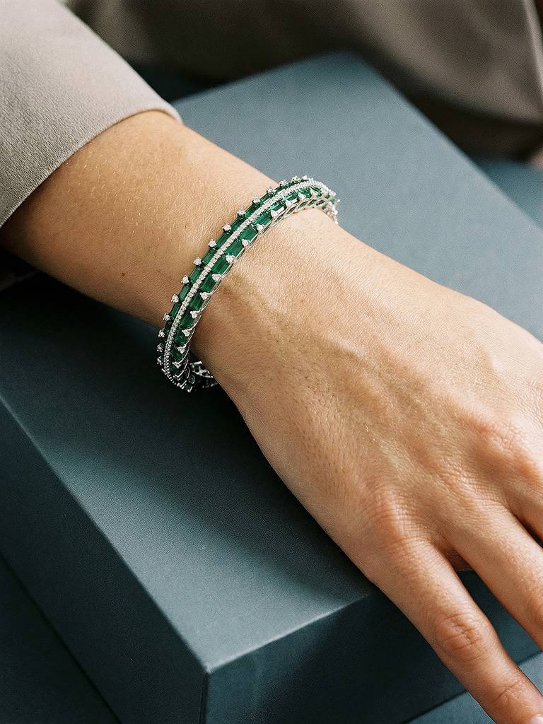Silver Plated Emeral Green Ad Zircon Statement Minimal Bridal Bangle Bracelet : SJBR2934