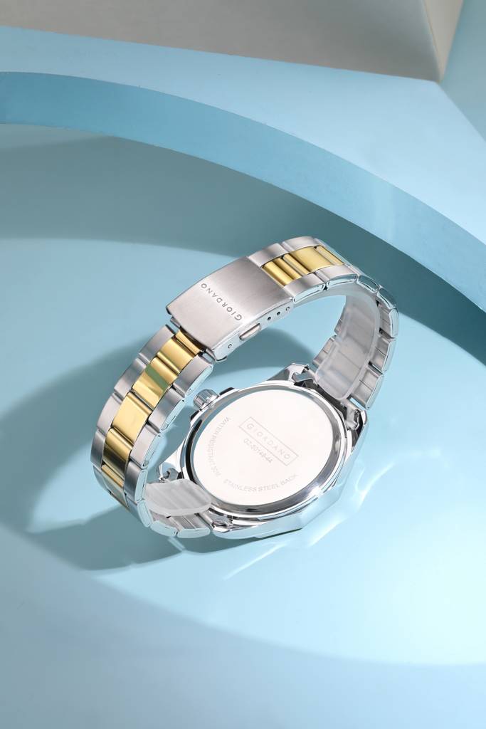 Giordano Stainless Steel Analog Watch For Men – Classic Sporty Design | Textured Dial, Quartz Movement And Date  : GZ-50149-44